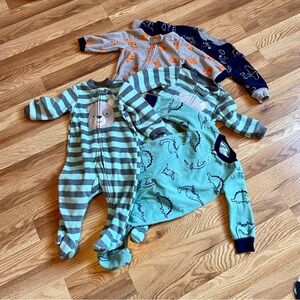 Bundle 5 fleece boys pajamas zippies, footies pjs, winter, 3-6mos carters